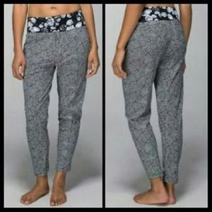 Lululemon Departure Pant Floral Print